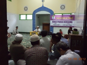 Buka Bersama di Masjid Al-Hasan